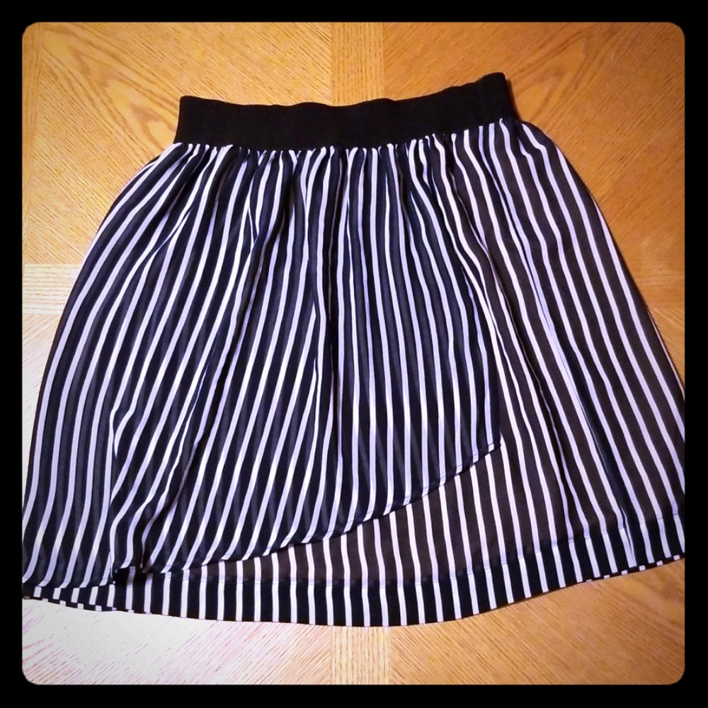 FOCUS 2000 Skirt